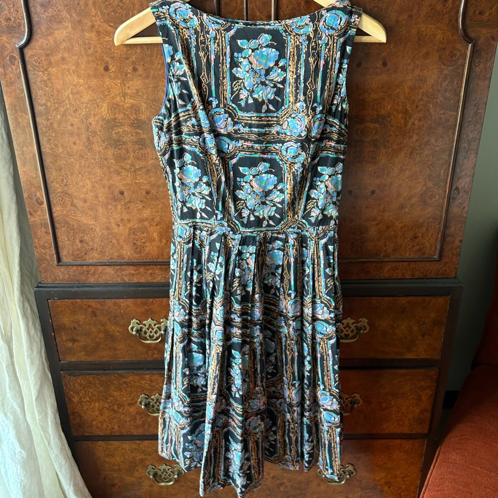 Vintage sleeveless pleated dress